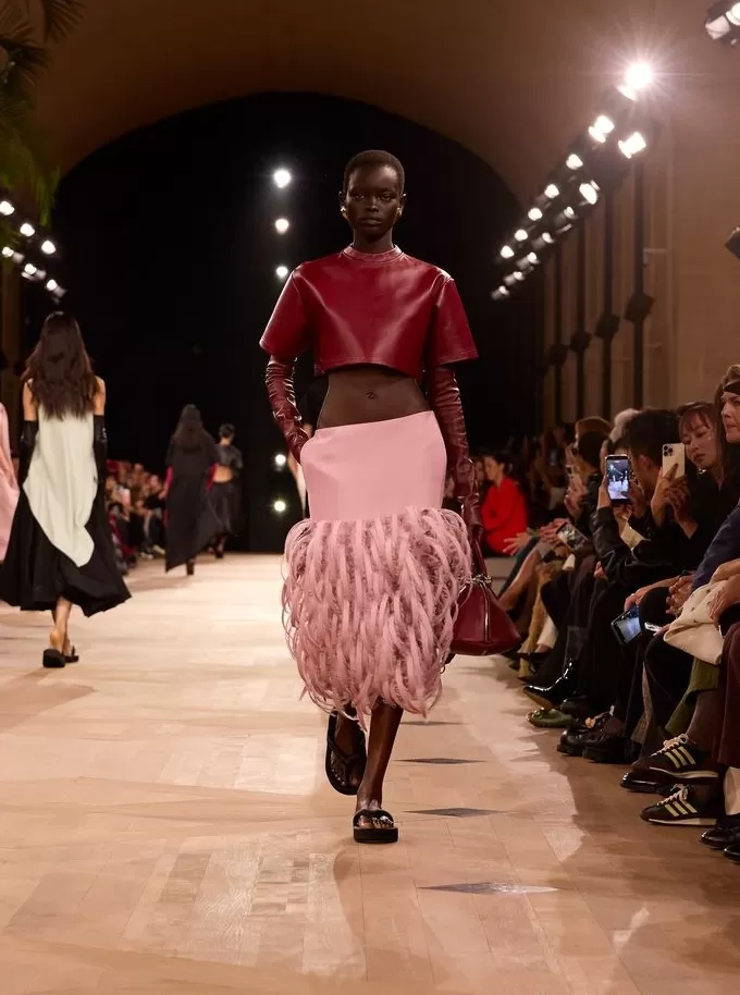 巴黎世家的新反叛-第17张图片-