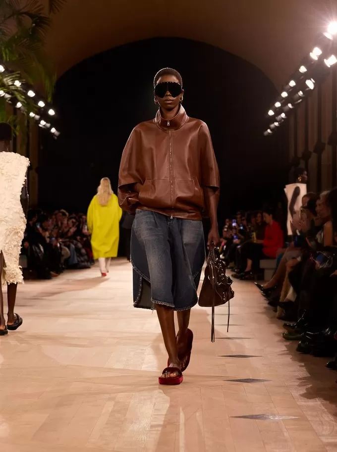 巴黎世家的新反叛-第14张图片-