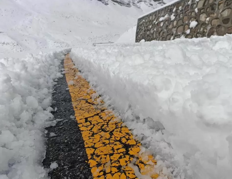 对话珠峰暴雪亲历者：嘎玛沟300多游客如何脱困？-第3张图片-