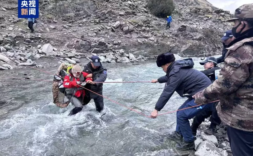 青海通报：祁连山冷龙岭被困徒步者搜救结束251人被转移-第4张图片-