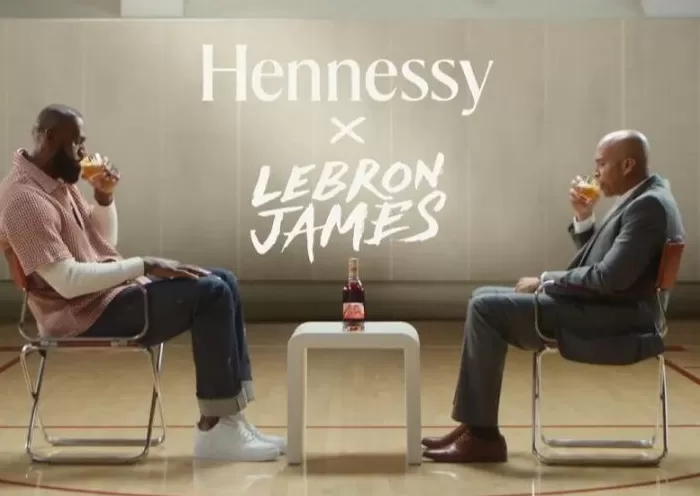 决定2.0竟是一条广告代言，拿捏流量还得是詹姆斯-第2张图片-