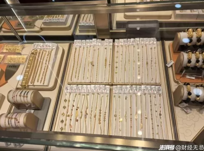 亲历苏北县城金店的“黄金周”，店员手都搓冒烟-第2张图片-