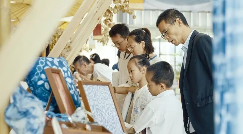 江西省图书馆：国庆 “游园” 成新宠，书香里解锁过节新方式-第3张图片-