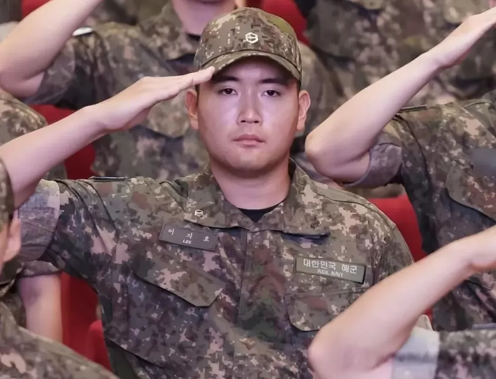 放弃美籍去当兵，“废柴太子”要洗白？-第2张图片-