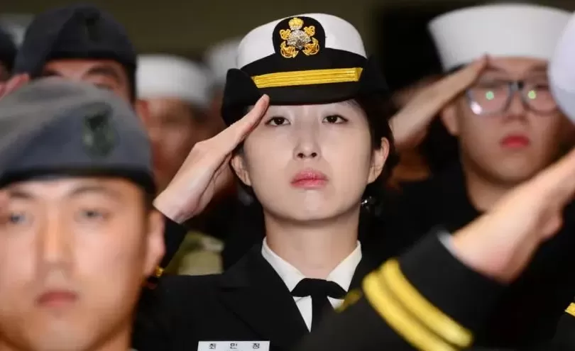 放弃美籍去当兵，“废柴太子”要洗白？-第4张图片-