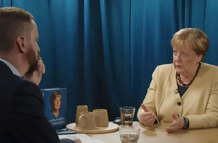 默克尔翻旧账，俄乌打了三年半，欧洲更“炸裂”？-第1张图片-