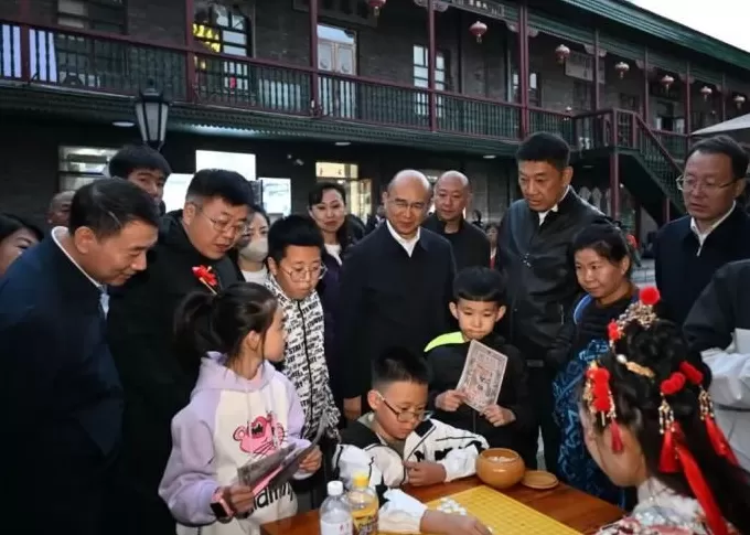 调研假日文旅消费，多地“一把手”走上街头-第3张图片-