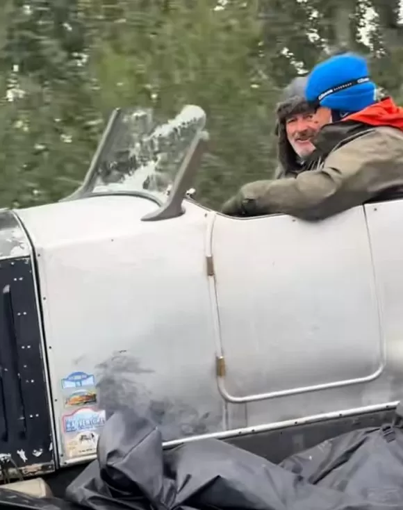 老外成青甘大环线“显眼包”：驾驶1929款劳斯莱斯幻影2代距今近百年-第8张图片-