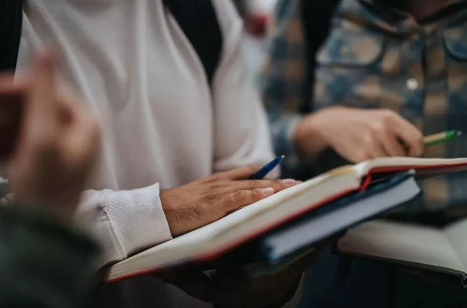 小学生变少，老师们去教初中了-第5张图片-