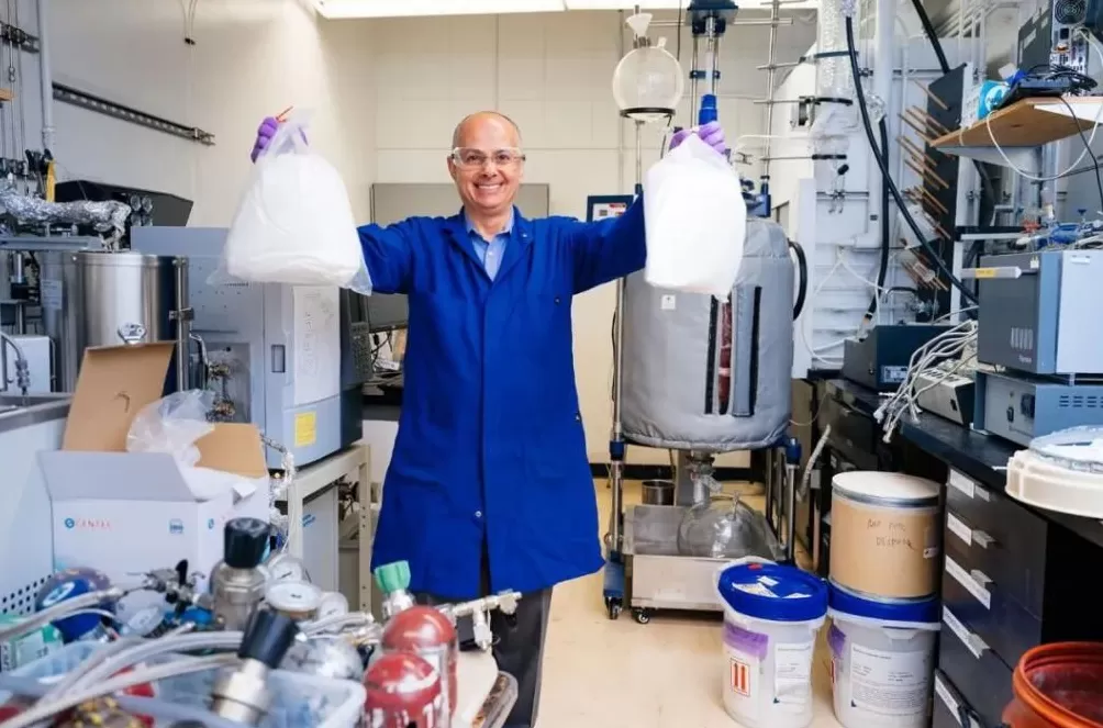 牛圈里的难民家庭，出了个诺贝尔奖得主-第12张图片-