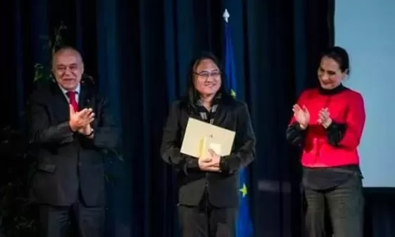 诺贝尔文学奖丨余泽民：拉斯洛·卡撒兹纳霍凯中文译者和好友-第1张图片-