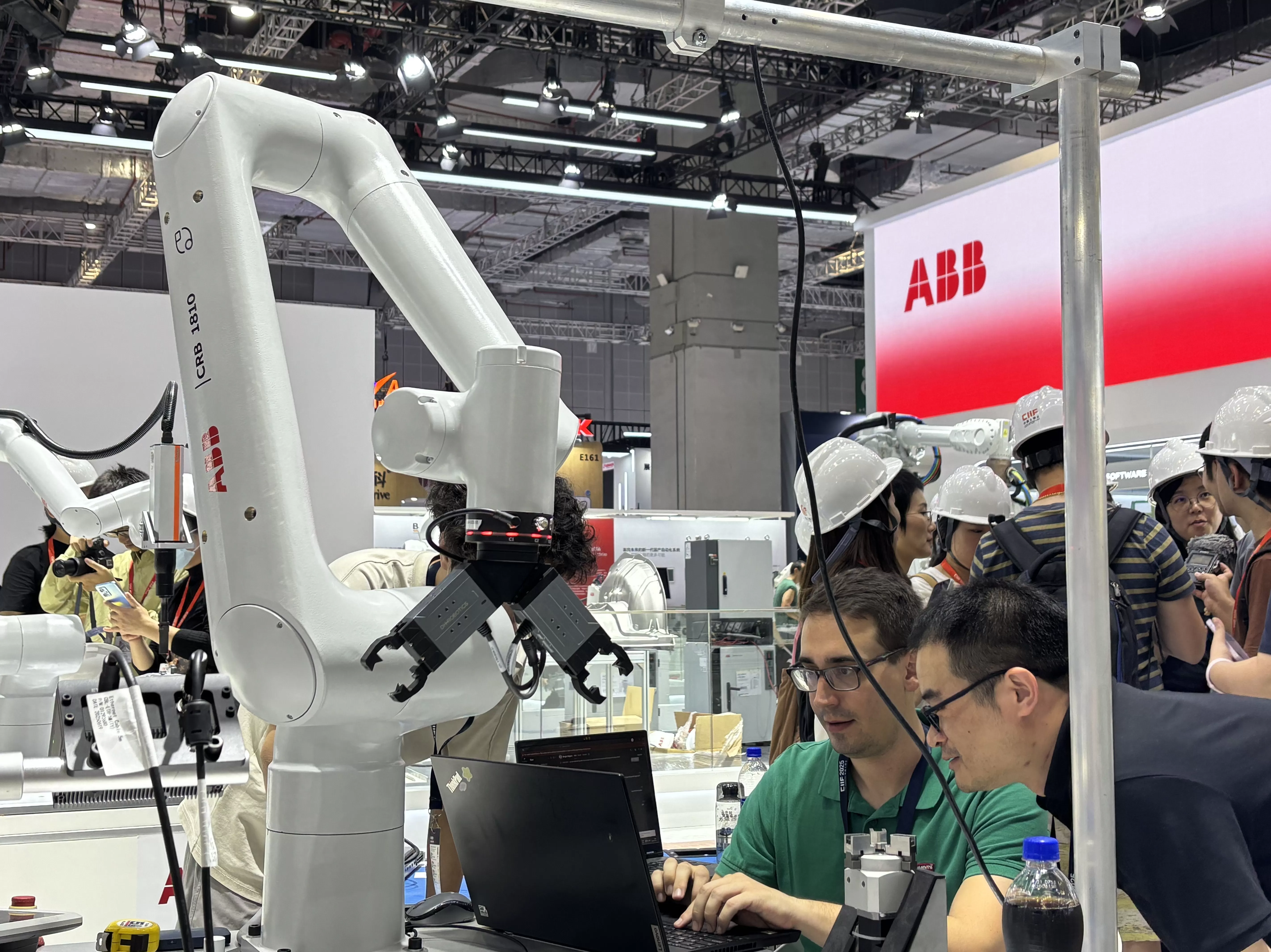 放弃独立上市，ABB拟380亿元卖掉机器人业务-第2张图片-