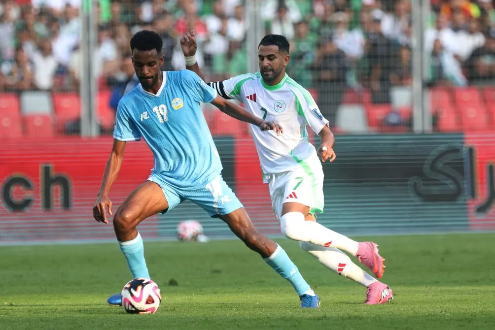 体坛联播｜詹姆斯生涯首次缺席揭幕战，科尔卸任美国男篮主帅-第4张图片-