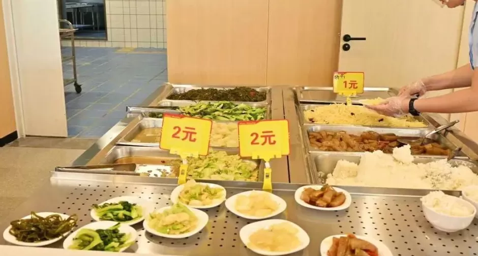 曹德旺称创办福耀科技大学已花费43亿，学生学费每年5600元，首届50名学生可全去福耀就业-第5张图片-