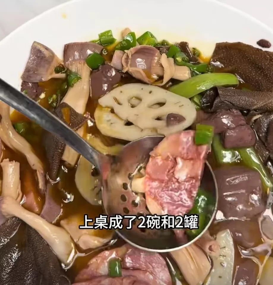 女子点88元菜结账变358？餐厅：服务员新来的，食材是临时叫的外卖-第5张图片-