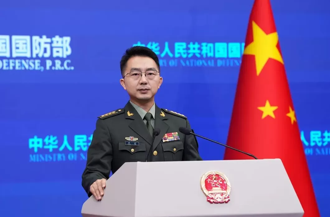 国防部：“台独”武装组装拼凑“自制潜艇”，在解放军面前不堪一击-第1张图片-