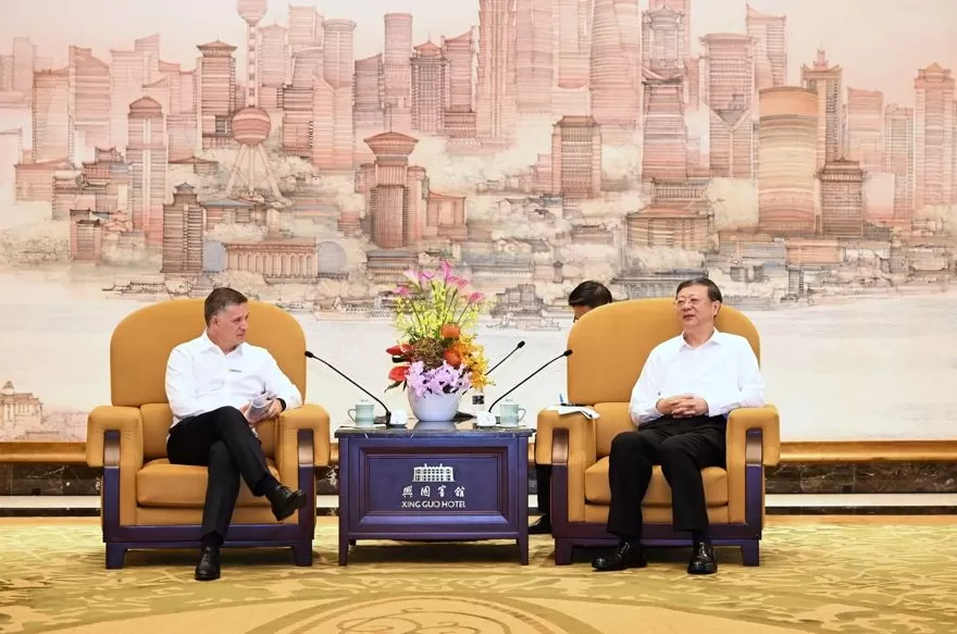 陈吉宁分别会见美国贝恩全球主席曼尼·马瑟达、比利时百威全球首席执行官邓明潇-第2张图片-