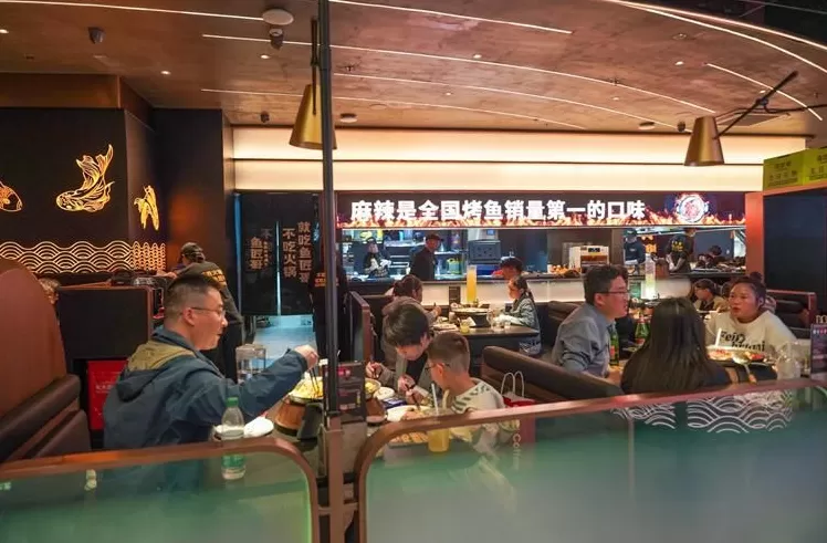西藏自治区国庆消费市场活力迸发各地市创新举措拉动消费增长-第1张图片-