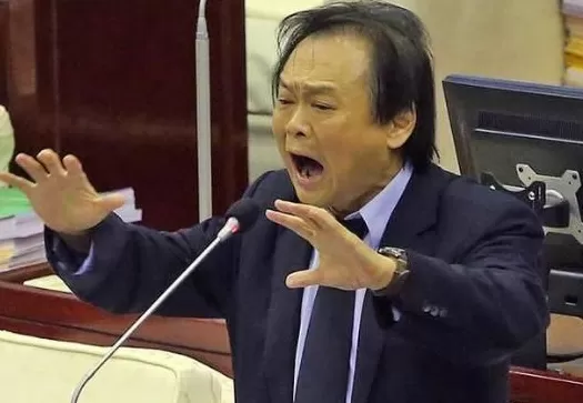 民进党民代王世坚金句被改编为神曲爆红：“本来应该从从容容游刃有余……”，网友：华语乐坛有救了！本人回应：叹为观止-第2张图片-