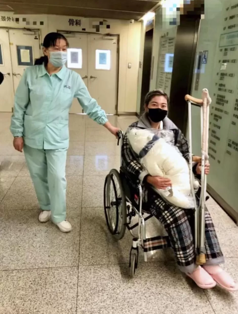 律师解读“孕妇泰国坠崖案”王暖暖被判离婚!“两年被家暴16次”小谢送祝福：这是你的重生证书-第4张图片-