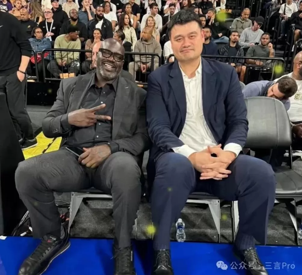 马云亲临现场观赛！NBA中国赛大佬云集-第3张图片-