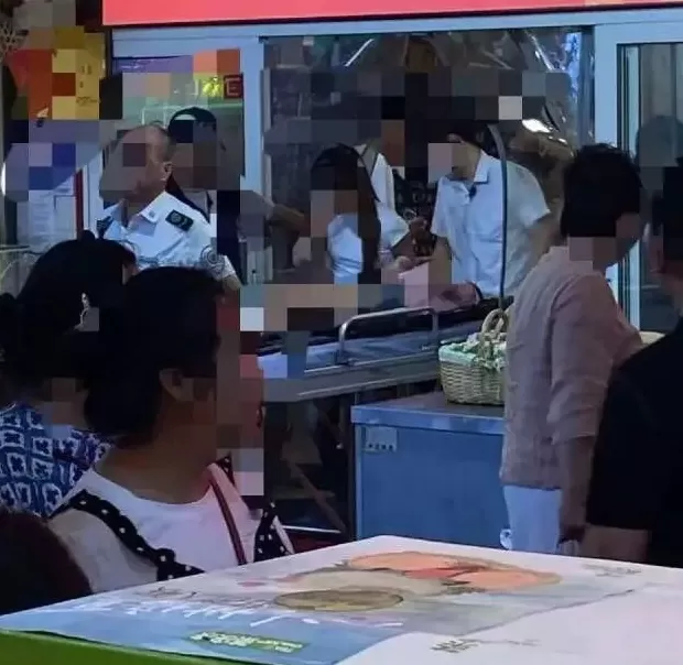 广东女子吃江西小炒辣到送医-第1张图片-