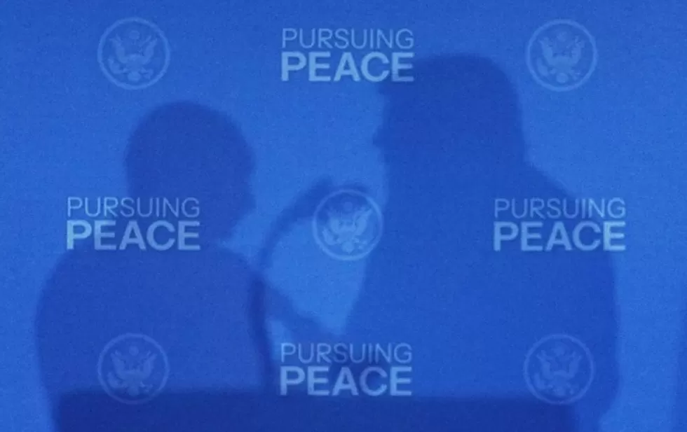 特朗普按下葫芦亲自去浮瓢：巴以未了结，俄乌又点炮-第2张图片-