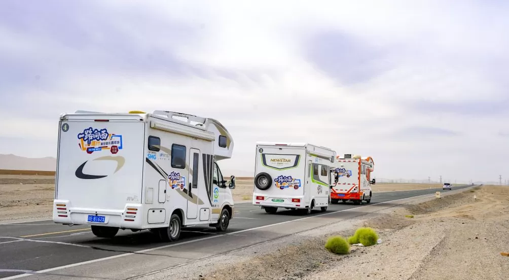 在帕米尔高原星空下，品冠平安唱响沪喀同心新篇章-第7张图片-