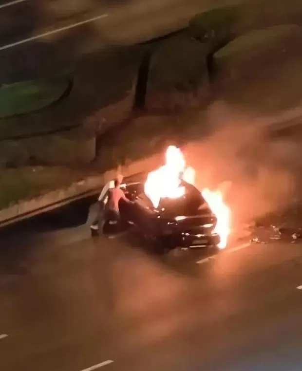 成都车祸后小米汽车直播间遭网暴，雷军抖音一月掉粉35万-第1张图片-