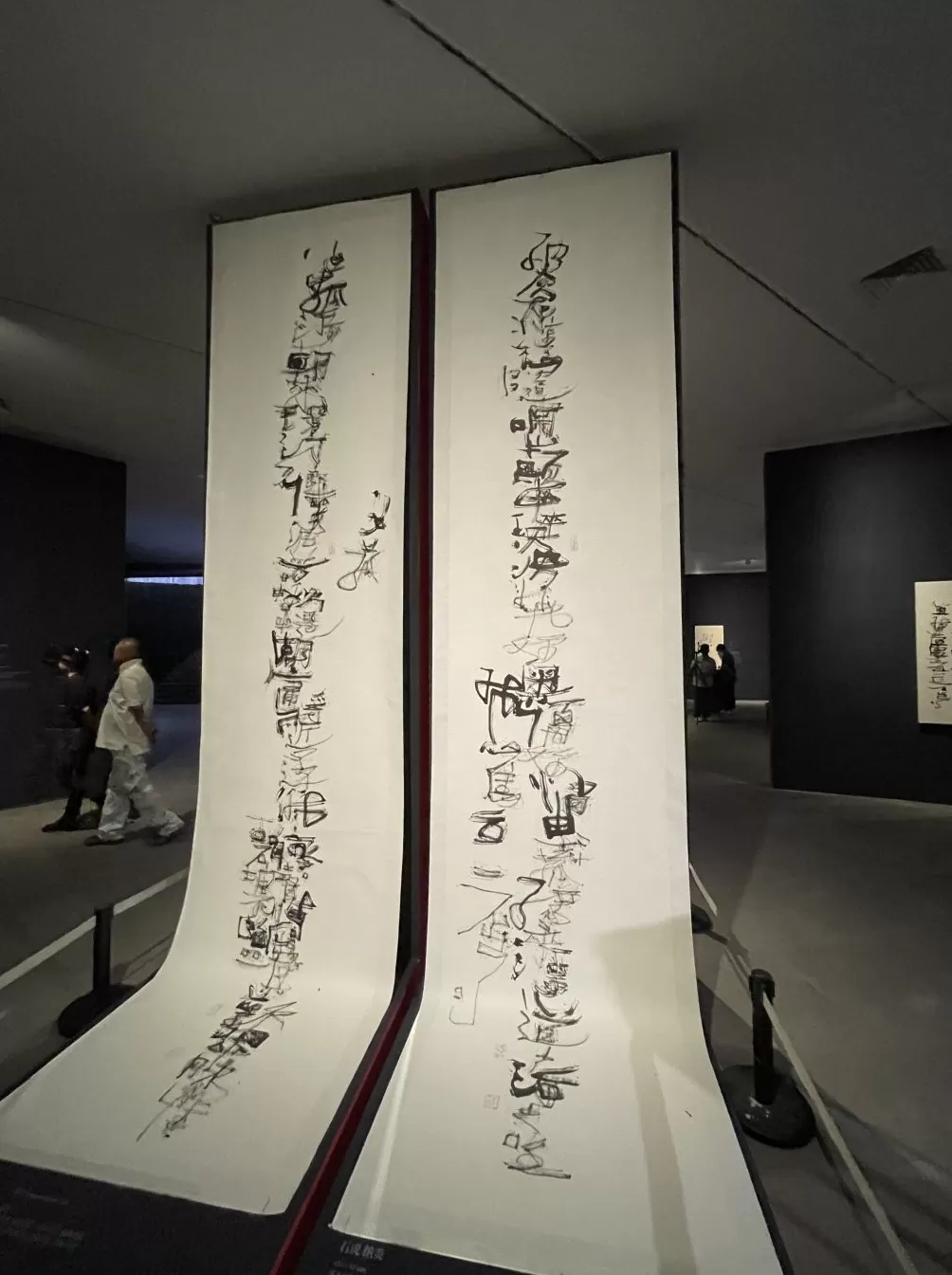 书写如何回到造笔之初？南艺新展“石虎书”-第9张图片-