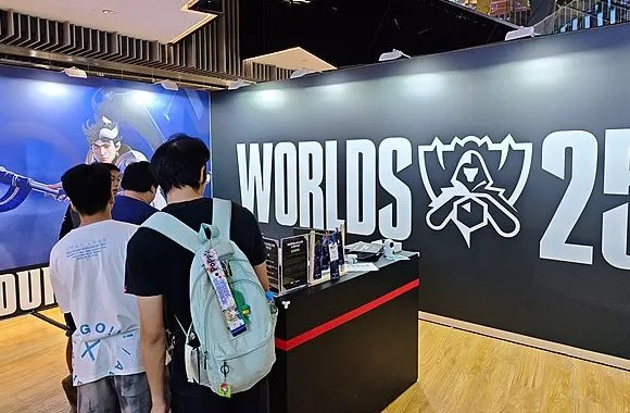 2025英雄联盟全球总决赛开启，多家院线将直播赛事-第1张图片-