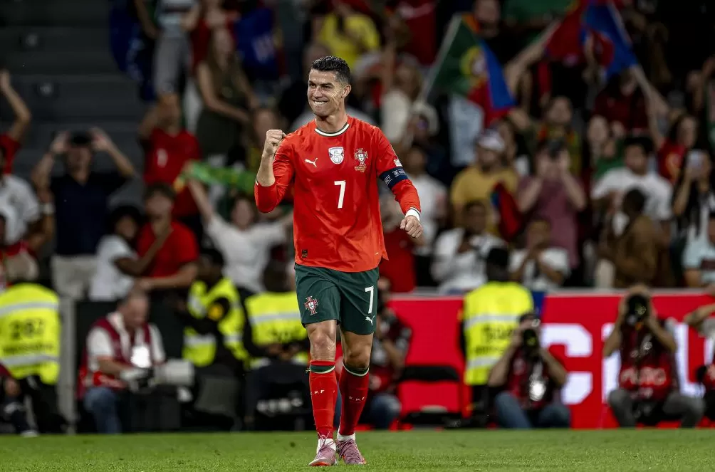 体坛联播｜英格兰直通晋级世界杯，C罗独享世预赛射手王-第7张图片-