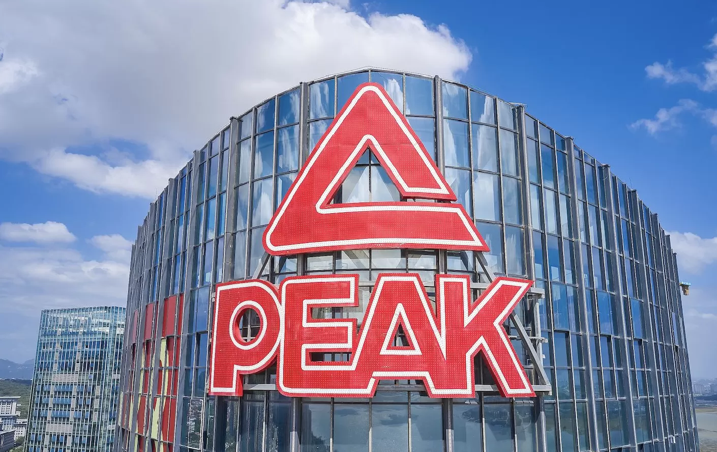 匹克让拒降薪员工写检讨否则就停薪？当地人社局回应-第1张图片-