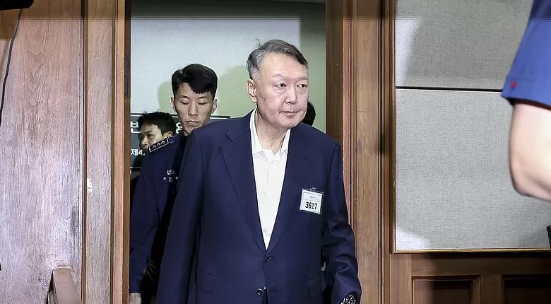 持续8个多小时！尹锡悦全程缄默，韩内乱特检组传唤调查结束-第1张图片-