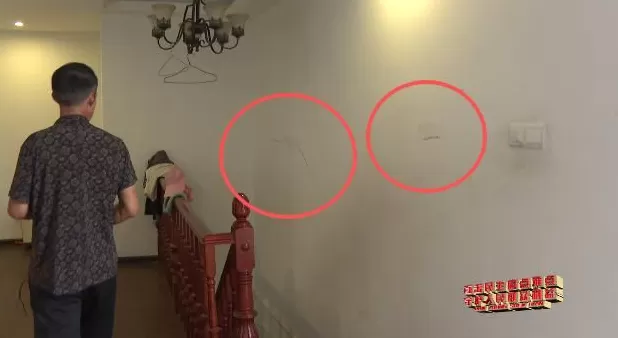 承重柱开裂达1厘米！贵州大哥花四十多万买的房，入住五年竟成了“危房”-第1张图片-