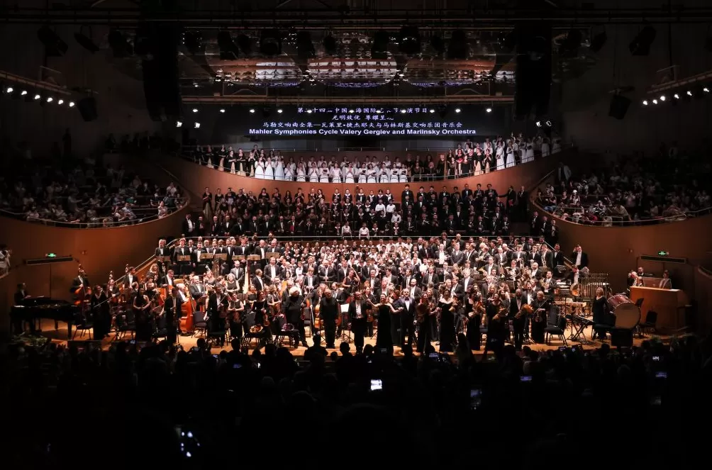 歌声直入云霄！四百余人同台，上海首秀“马勒八”-第3张图片-