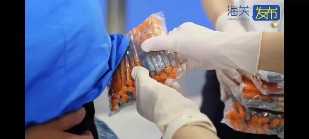 七人腰间绑藏超4000支替西帕肽针剂被海关查获，价值超百万元-第2张图片-