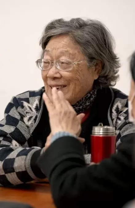 00后住进养老院：月租300元，和奶奶跨代共居-第15张图片-