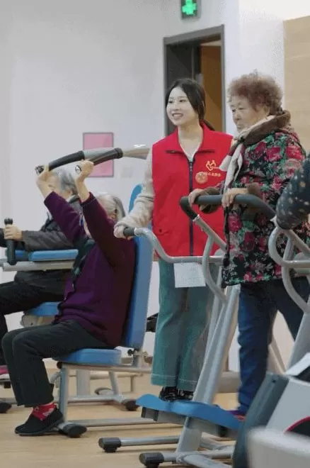 00后住进养老院：月租300元，和奶奶跨代共居-第19张图片-