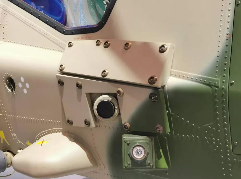 多图｜更强“霹雳火”：直-10ME武装直升机亮相天津直博会-第8张图片-