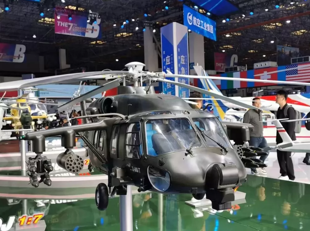 直-20T首次亮相直博会，飞行员：该机增加武器配置，作战能力更强-第3张图片-