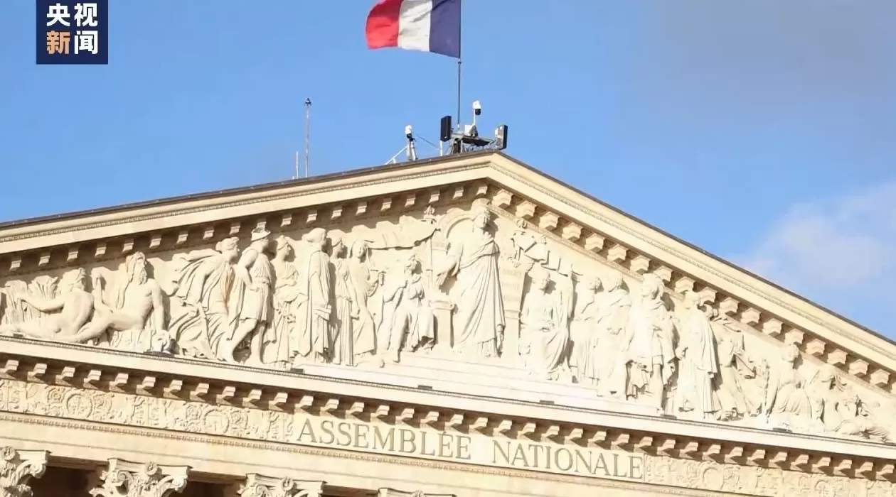 法国政府在16日首轮议会不信任投票中过关-第1张图片-