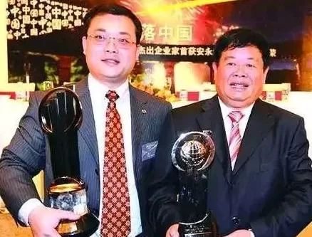 79岁“玻璃大王”曹德旺卸任福耀玻璃董事长，正式交棒长子曹晖-第1张图片-