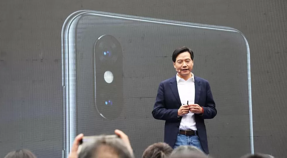 雷军：汽车安全是基础，共同抵制网络水军和黑公关，营造积极向上的产业发展环境-第1张图片-