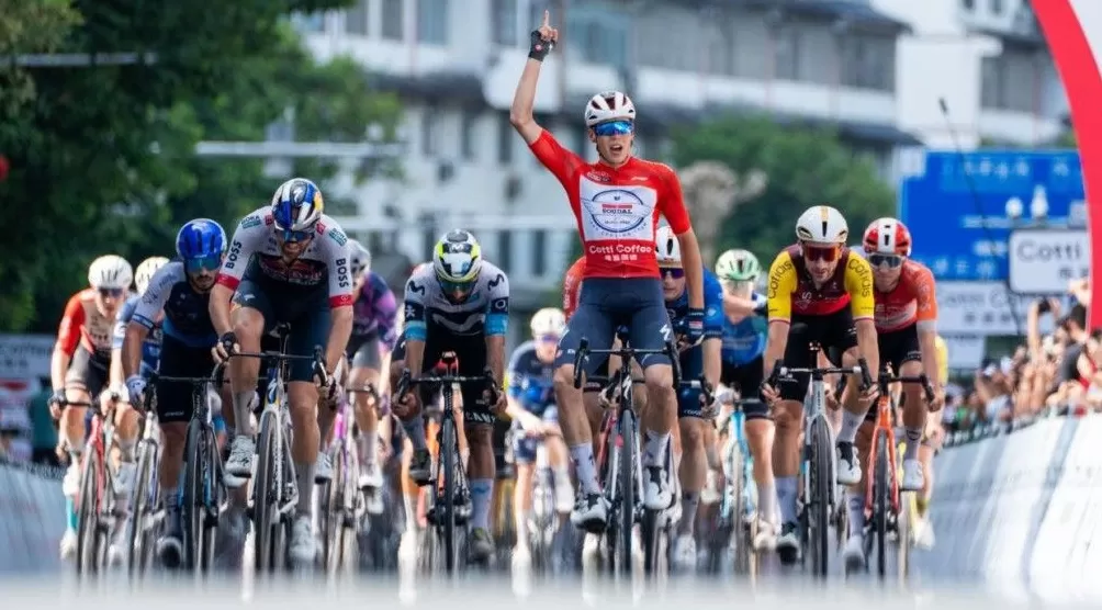 马尼耶上演环广西“三连庄”，爱上共享电单车安利家人游广西-第4张图片-