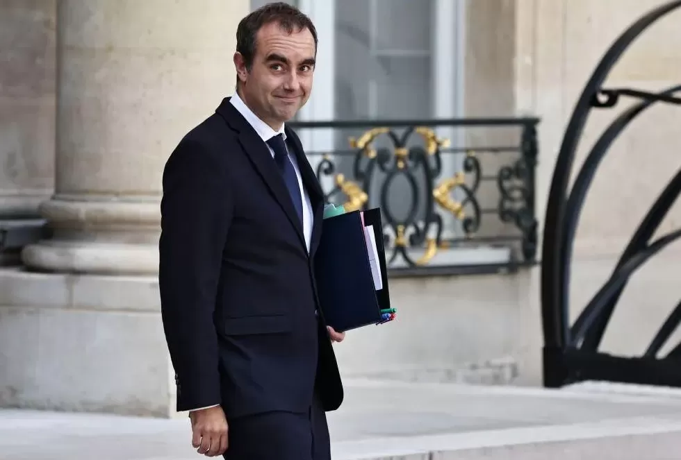 留给马克龙的时间，不多了-第1张图片-