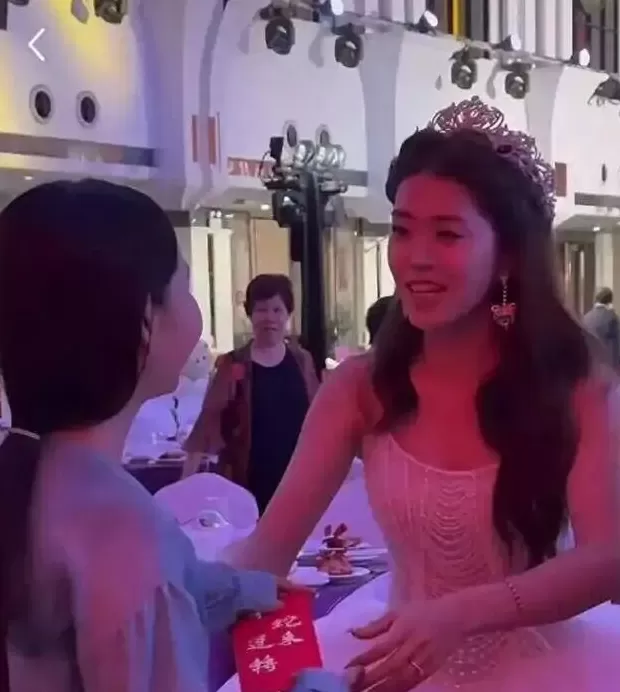 中央精神文明办专职副主任胡凯红，点赞一对广东新人-第2张图片-