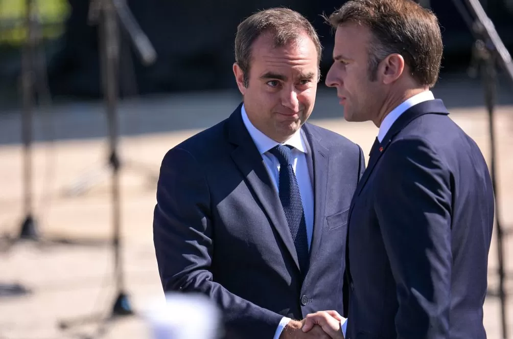 权力“跷跷板”摆荡，法国政坛如何走出惊魂“十月围城”-第3张图片-