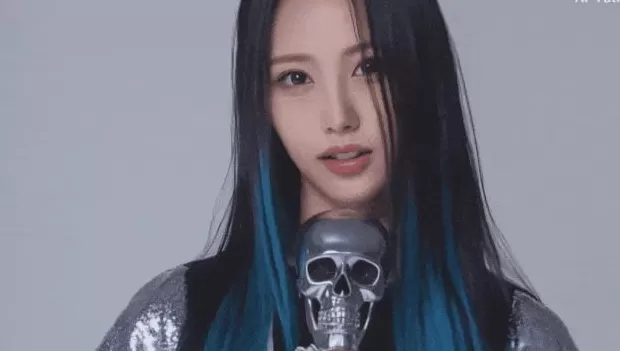 一个流量女歌手，和她的幕后操控者-第7张图片-