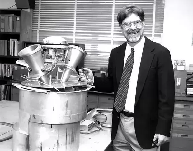 80岁诺奖得主去世，晚年利用诺奖光环在华“敛财”引争议-第3张图片-